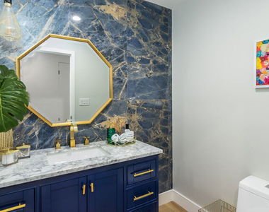 4821 Heaven Avenue - Photo Thumbnail 16