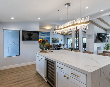 4821 Heaven Avenue - Photo Thumbnail 37