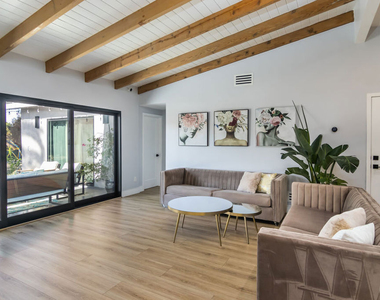 4821 Heaven Avenue - Photo Thumbnail 11