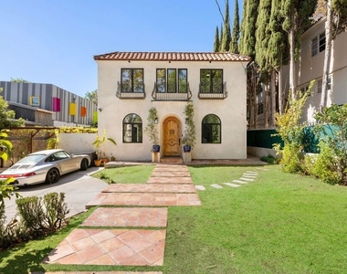 1743 Courtney Avenue - Photo Thumbnail 19