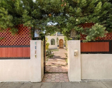 1743 Courtney Avenue - Photo Thumbnail 26