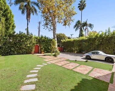 1743 Courtney Avenue - Photo Thumbnail 20