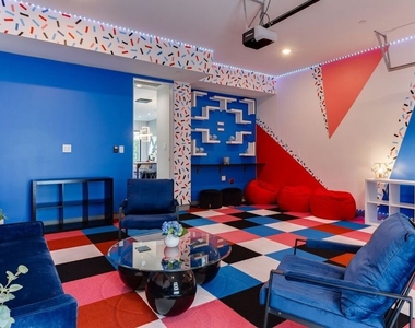 18015 Martha Street - Photo Thumbnail 8