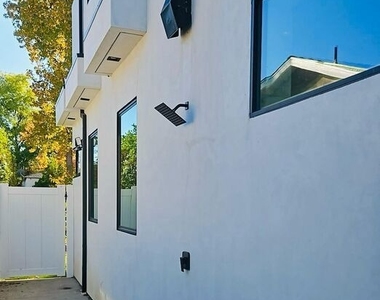 18015 Martha Street - Photo Thumbnail 37