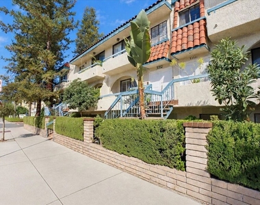 5352 Zelzah Avenue - Photo Thumbnail 1