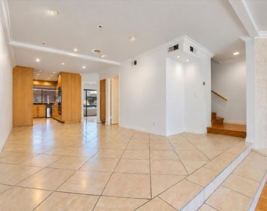 5352 Zelzah Avenue - Photo Thumbnail 9