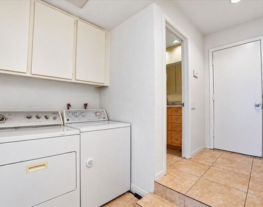 5352 Zelzah Avenue - Photo Thumbnail 34