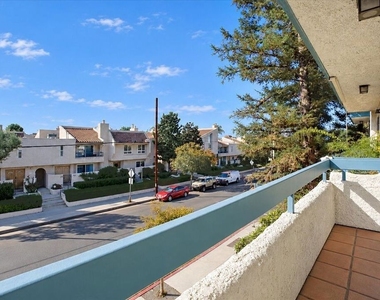 5352 Zelzah Avenue - Photo Thumbnail 31