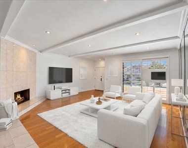5352 Zelzah Avenue - Photo Thumbnail 3