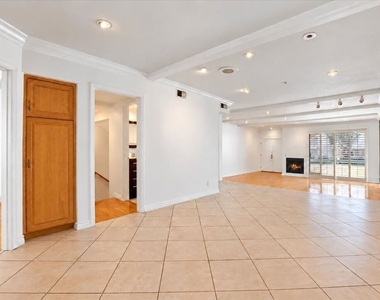 5352 Zelzah Avenue - Photo Thumbnail 11
