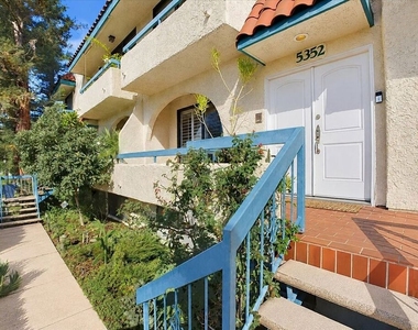 5352 Zelzah Avenue - Photo Thumbnail 2