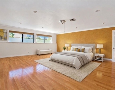 5352 Zelzah Avenue - Photo Thumbnail 32
