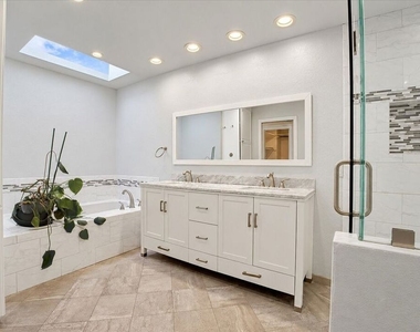 5352 Zelzah Avenue - Photo Thumbnail 19