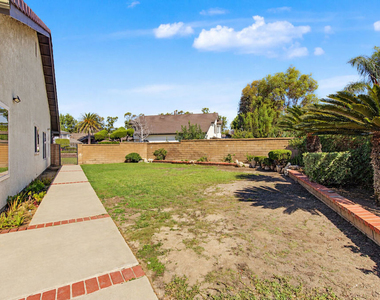 2044 Foothill Drive - Photo Thumbnail 40