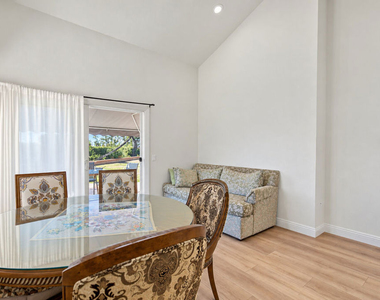 2044 Foothill Drive - Photo Thumbnail 18