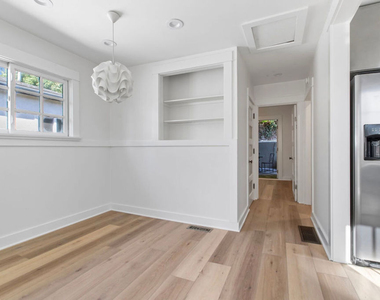 1316 N Occidental Boulevard - Photo Thumbnail 6