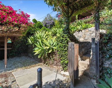 1316 N Occidental Boulevard - Photo Thumbnail 17