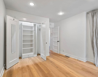 1316 N Occidental Boulevard - Photo Thumbnail 12