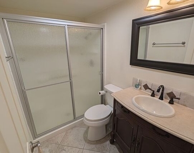 7320 Greenhaven Avenue - Photo Thumbnail 11
