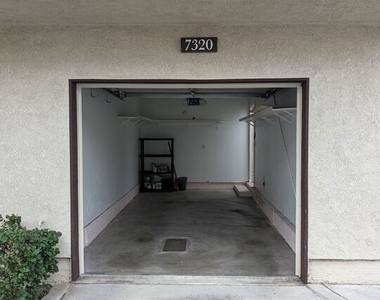 7320 Greenhaven Avenue - Photo Thumbnail 12