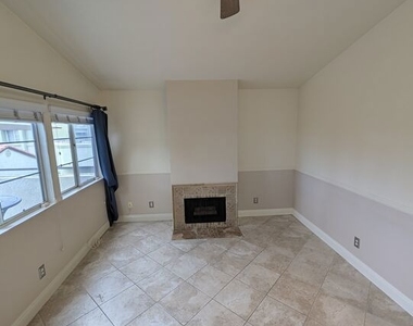 7320 Greenhaven Avenue - Photo Thumbnail 23