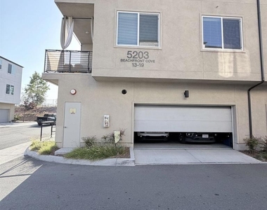 5203 Beachfront Cove - Photo Thumbnail 2