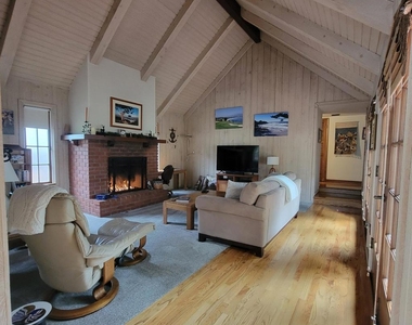 280 Casanova Street - Photo Thumbnail 14