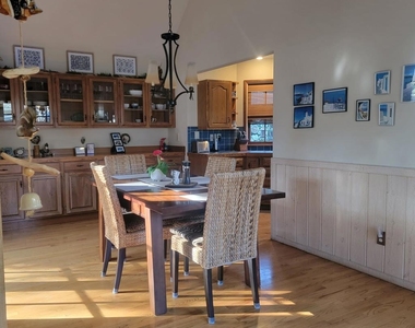 280 Casanova Street - Photo Thumbnail 12