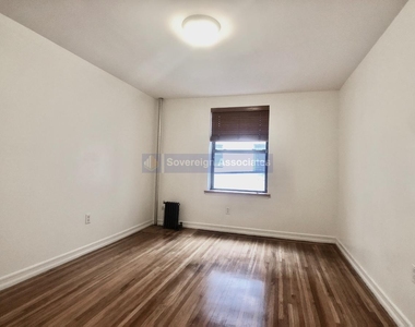 183 Pinehurst Avenue - Photo Thumbnail 6