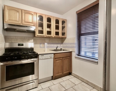 183 Pinehurst Avenue - Photo Thumbnail 4
