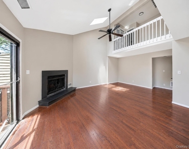 30 Sycamore Court - Photo Thumbnail 2