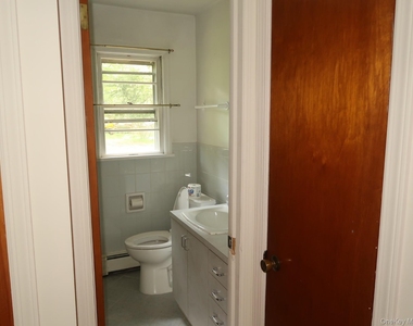 63 Hunter Avenue - Photo Thumbnail 14