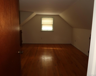 63 Hunter Avenue - Photo Thumbnail 19