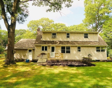 63 Hunter Avenue - Photo Thumbnail 2