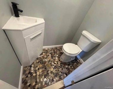 2 Jamestown Court - Photo Thumbnail 6