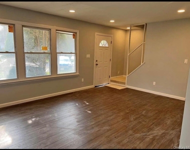 2 Jamestown Court - Photo Thumbnail 3
