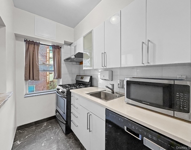 110-34 73rd Road - Photo Thumbnail 6