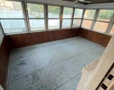 345 Walton Street - Photo Thumbnail 18