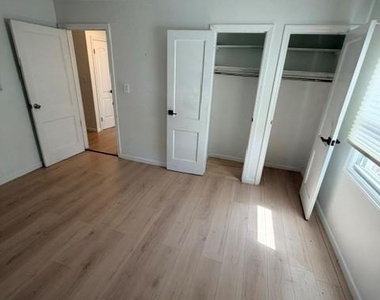 345 Walton Street - Photo Thumbnail 7