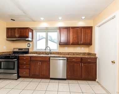 5 Lewis Place - Photo Thumbnail 1