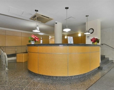 61-15 98 Street - Photo Thumbnail 12