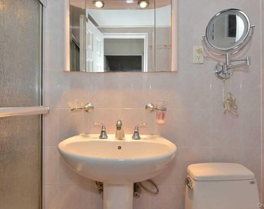 61-15 98 Street - Photo Thumbnail 8