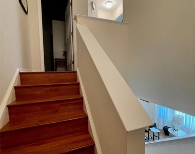 1804 Dorset Drive - Photo Thumbnail 12