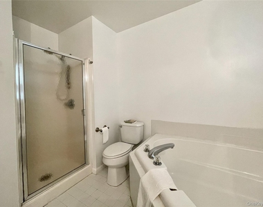 1804 Dorset Drive - Photo Thumbnail 17