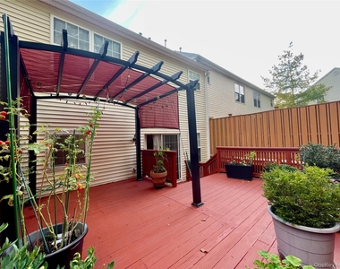 1804 Dorset Drive - Photo Thumbnail 11