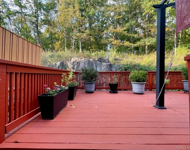 1804 Dorset Drive - Photo Thumbnail 9