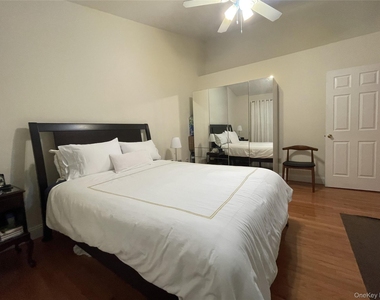 1804 Dorset Drive - Photo Thumbnail 14