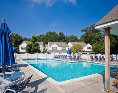 1804 Dorset Drive - Photo Thumbnail 24