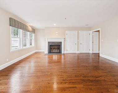 10 Old Jackson Avenue - Photo Thumbnail 27