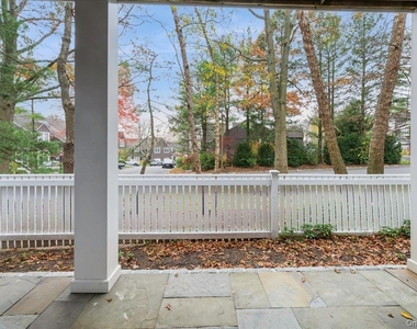 10 Old Jackson Avenue - Photo Thumbnail 30